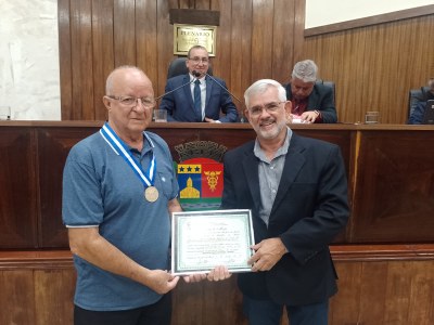 Câmara homenageia ex-prefeito de Nilópolis