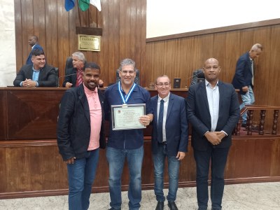 Câmara homenageia ex-prefeito de Nilópolis