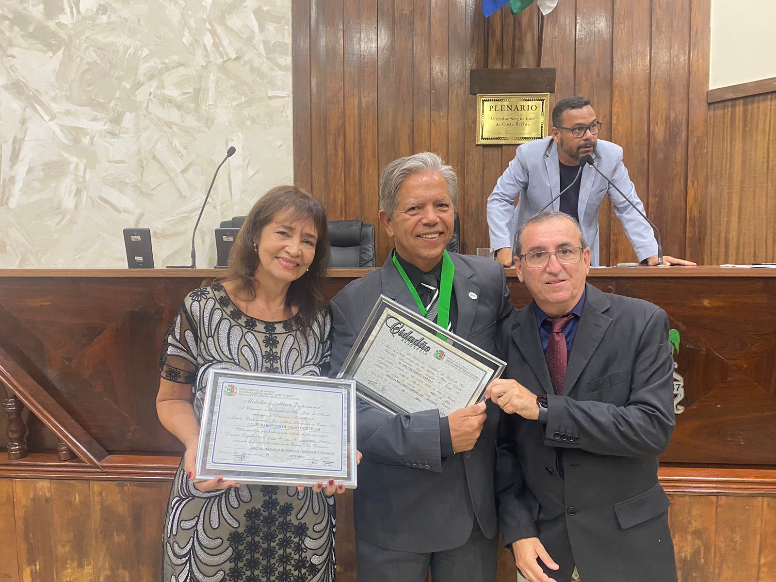 Câmara homenageia os 60 anos do Colégio Batista do Vilar dos Teles