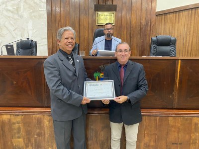 Câmara homenageia os 60 anos do Colégio Batista do Vilar dos Teles