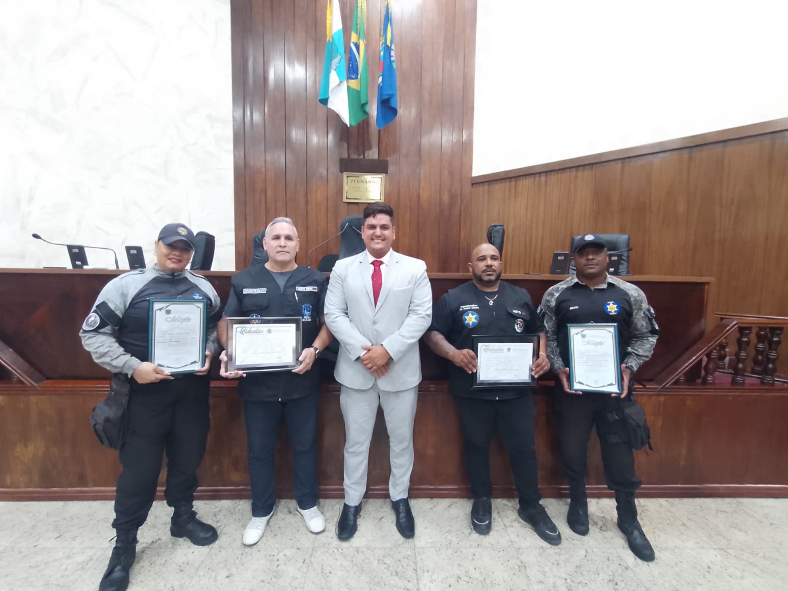 Câmara homenageia agentes da Ordem Urbana